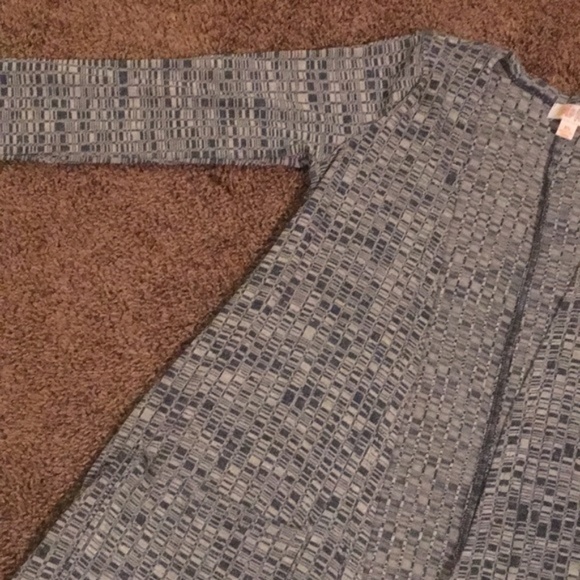 LU LA ROE CARDIGAN 💕SALE - Picture 5 of 8